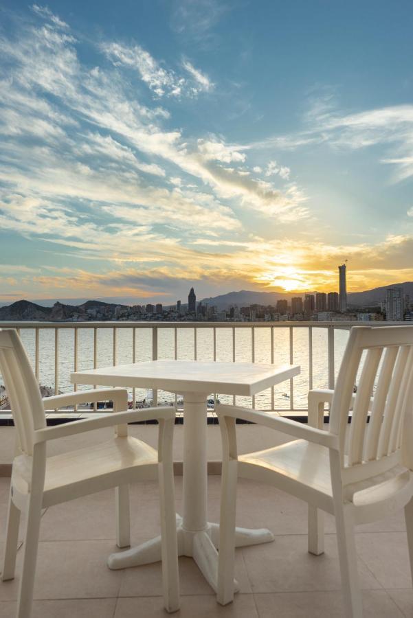 Apartamentos La Mar Benidorm Bagian luar foto
